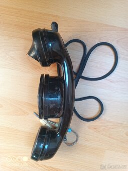 Starý bakelitové telefony - 3