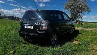 Toyota Corolla Verso - 3