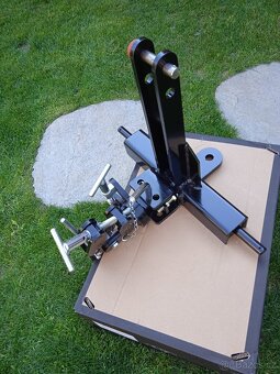 ZAVES NA MALOTRAKTOR - guľa + agzat - 3