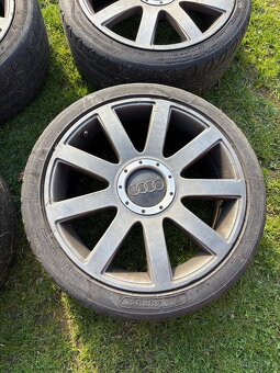 Audi kola R18, 225/40 - 3