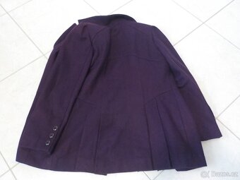 Guess tmave fialovy kabat vel  M/L - 3