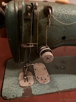 Průmyslový šicí stroj Minerva - 3