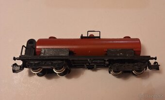 Vlácky TT. Vagon na cisternu; dlouhý - 3