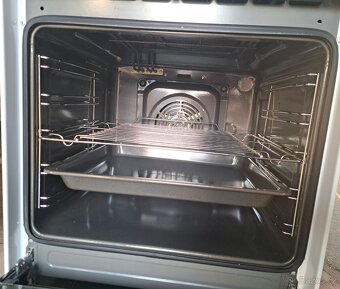 Sklokeramický sporák Amica. - 3