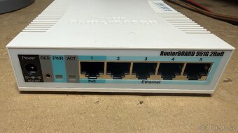 Routerboard MikroTik RB951G-2HnD - 3