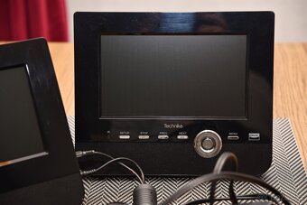 TECHNIKA DVD do auta nebo třeba do nemocnice - 3