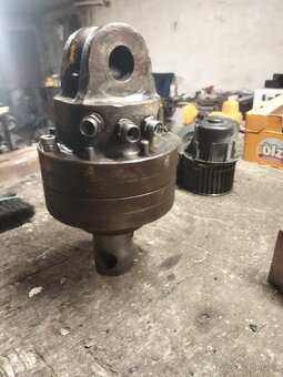 Hydraulický rotator - 3