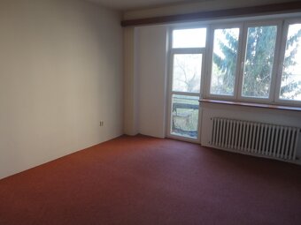 Pronájem 2+1, ulice Příční, centrum, 70 m2, balkon, komora - 3