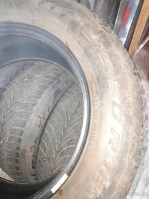 Zimní pneu. 215/60 r16 - 3