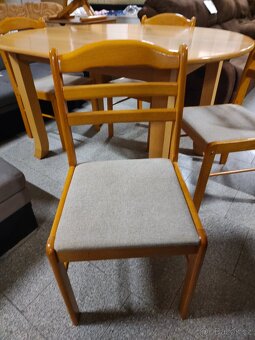 Jídelní set - oválný stůl + 4 židle - 3