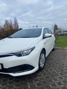 Toyota Auris hybrid + LPG - 3