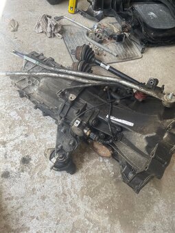 Převodovka + poloosy 2.5tdi V6 120kw - 3