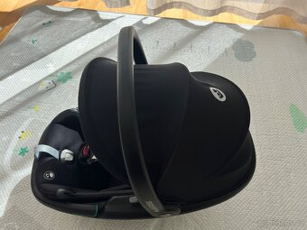 Autosedačka Maxi-Cosi Cor 360 + základna FamilyFix 360 - 3