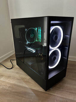 ZÁRUKA - Herní PC RTX 4070, Ryzen 7 5700X, 2TB SSD, 32GB RAM - 3
