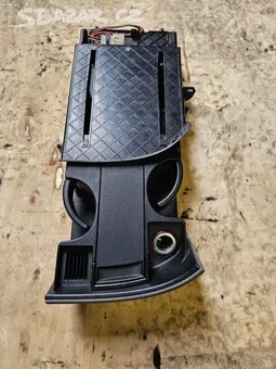 Popelník, držák nápojů pití VW Multivan T5 T5.1 - 3