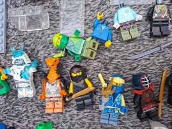 LEGO - MIX - 1,2 kg s boxem - 600 Kč - 3