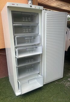 Mrazák Bosch / 258L - 3