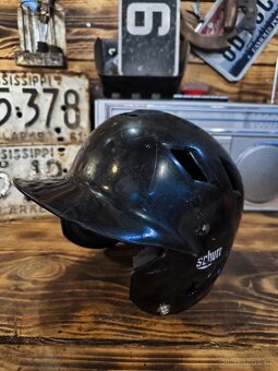 použité baseball helmy - 3