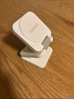 CubeNest E310. Bezdrátová nabíjecí stanice pro Apple. - 3