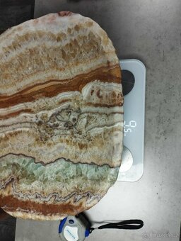 Velký přírodní onyxový kámen – 45 × 35 cm, cca 9,5 kg - 3