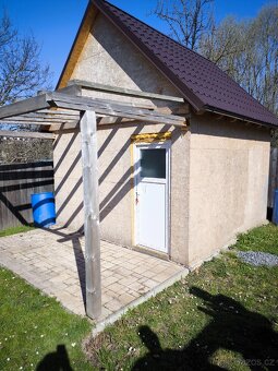 Zahrada s chatou - 3