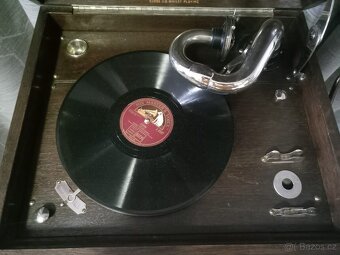 Salónní gramofon His Masters Voice - 3