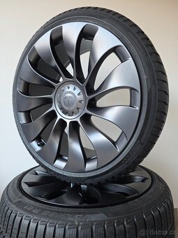 Orig. Tesla Model Y - Zimní Pirelli R21 - 3