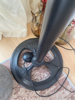 VELKÁ LITINOVÁ LAMPA - 3