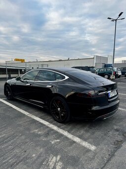 Tesla model S / nabíjení zdarma / nový motor - 3