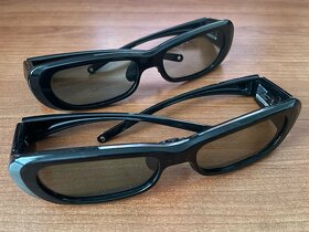 LG 42PW450 3D (42", 107 cm) + 2x aktivní LG 3D brýle - 3