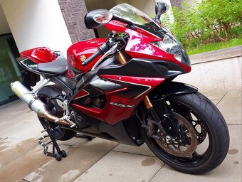 SUZUKI GSX-R 1000 - 3