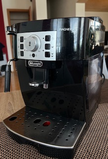 Kávovar Espresso Delonghi Magnifica S Ecam 22.112 B, černý - 3
