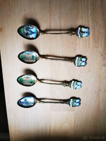 Kovové lžičky památeční s porcelánem 4 ks - 3