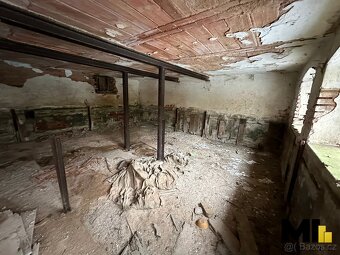 Prodej podílu 3/4 stavebního pozemku 3724 m2 v obci Vlhošť, - 3