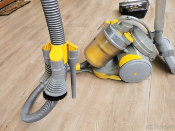 DYSON DC 05 - použitý, na náhradní díly - 3
