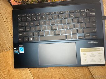 ASUS Zenbook 14 OLED - 3