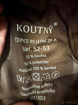 Vojenská čepice s kšiltem s odznakem - 3