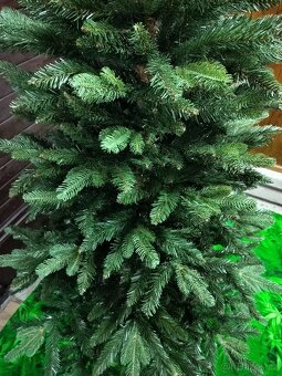 Nádherný vánoční strom 2,5D PURE LIVING, 180 cm - 3