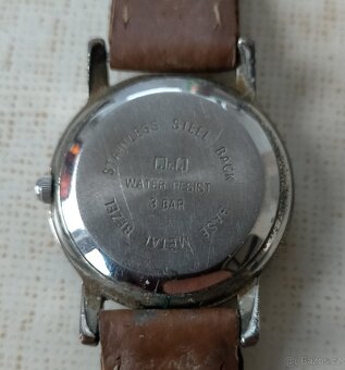 Hezké dámské hodinky QaQ - 3