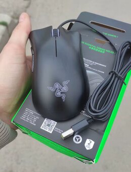 Razer DeathAdder Essential herní myš s podsvícením - 3