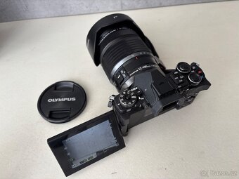 Olympus OM-D E-M5 MK II + 3 objektivy - 3