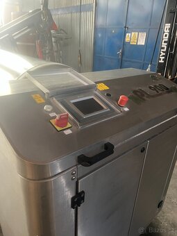 PNEUMATICKÝ LIS UNICOM 900 POLOUZAVŘENÝ - 3