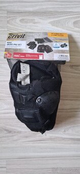 Dětské chrániče Crivit, vel.S - 3