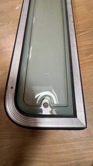 Okno na karavan, obytné auto. - 3