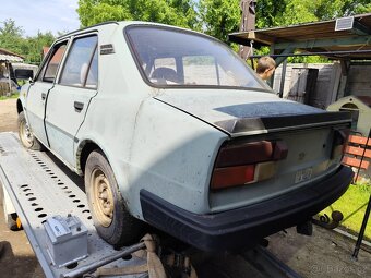 Prodám díly z škoda 125l - 3