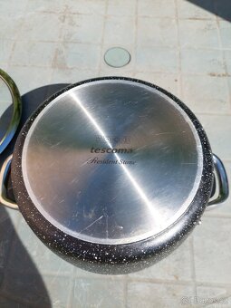 Kastrol TESCOMA PRESIDENT Stone - 24 cm s poklicí - 3