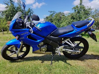 Honda cbr125r - 3