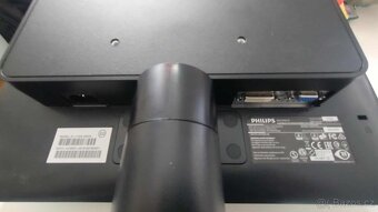 LCD Monitor 17" Philips - 3