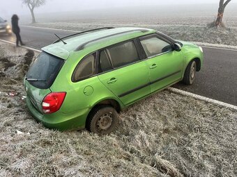 Havarovaná Škoda Fabia 2 1.2 TSI 63 kW - 3