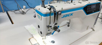 Průmyslový automatický šicí stroj Jack A7 - 3